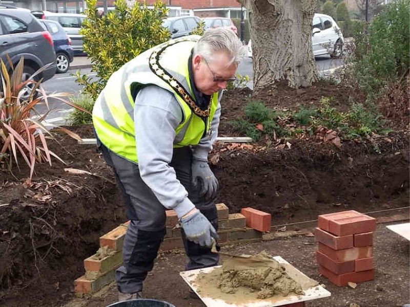Building the bed outside Prezzo.